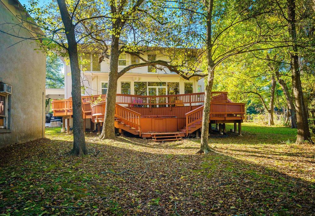 Bed and Breakfast Historic Mitchell House Sulphur Springs Esterno foto